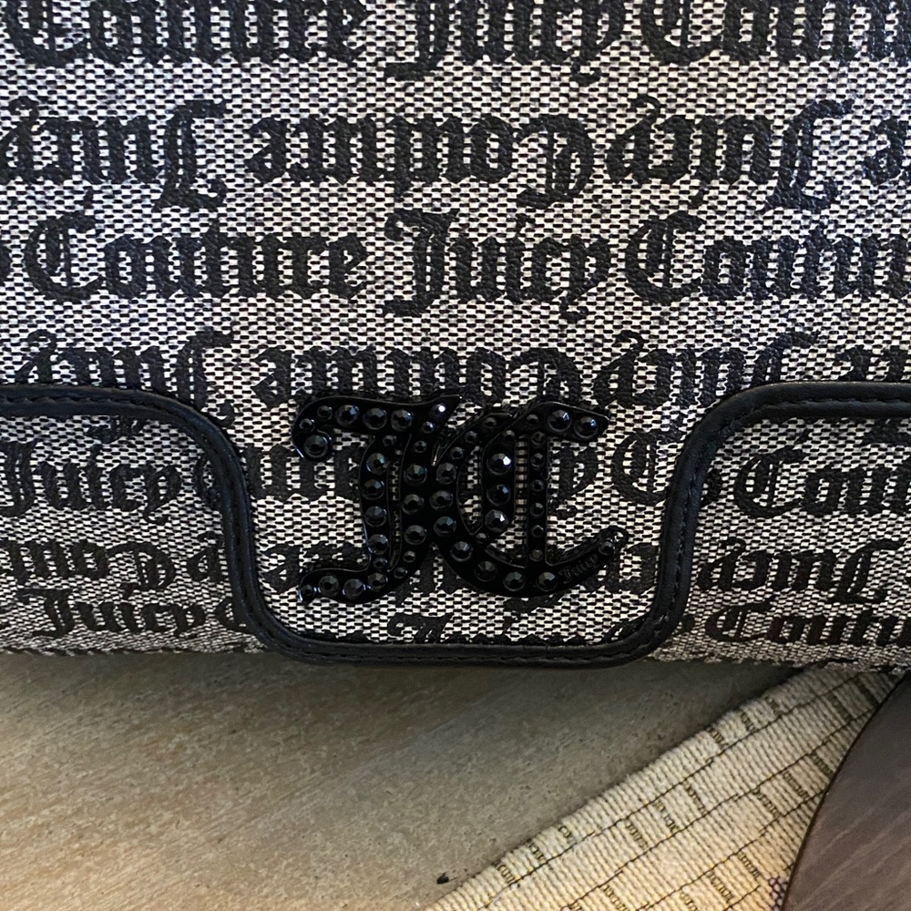 Juicy Couture Monogram Black and Grey Shoulder Bag - Picture 2 of 11